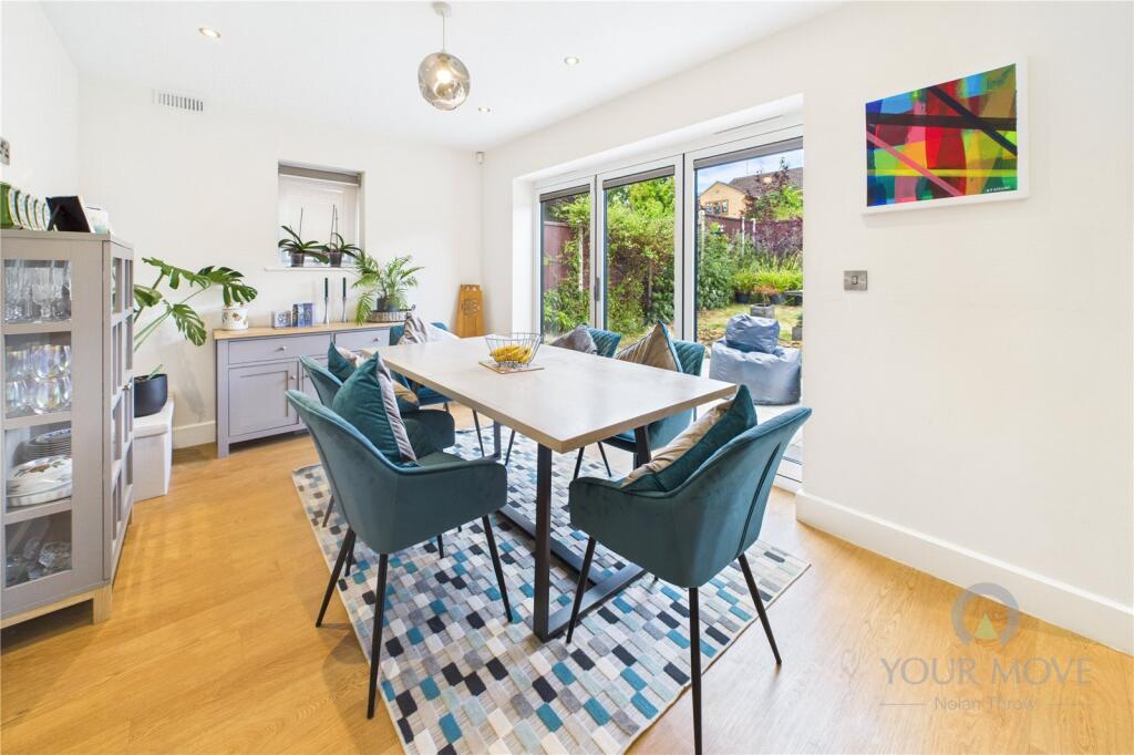 Kitchen/Family/Diner