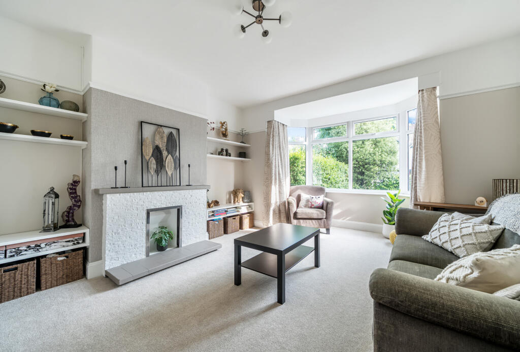 1299777-19-684089...