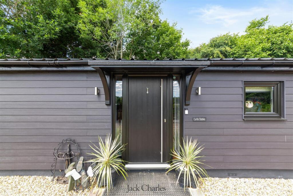 Curtis Stables 42.jpg