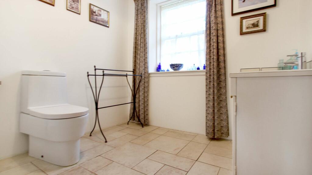 Bathroom (Shower Room)