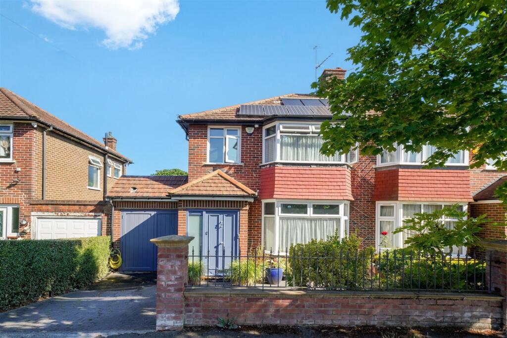 5 Oakwood Crescent - eyUbyK7BgUZDppXZx0WL.jpg