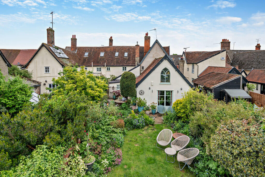 8598428-exterior0...