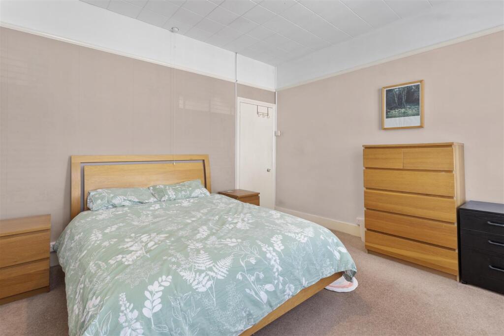 bedroom one #3.jpg