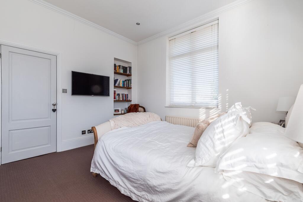 Trinity-Cresent-0...