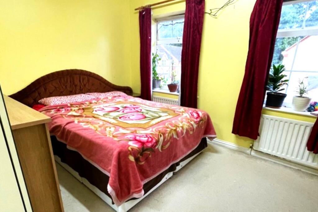 M bed.jpg