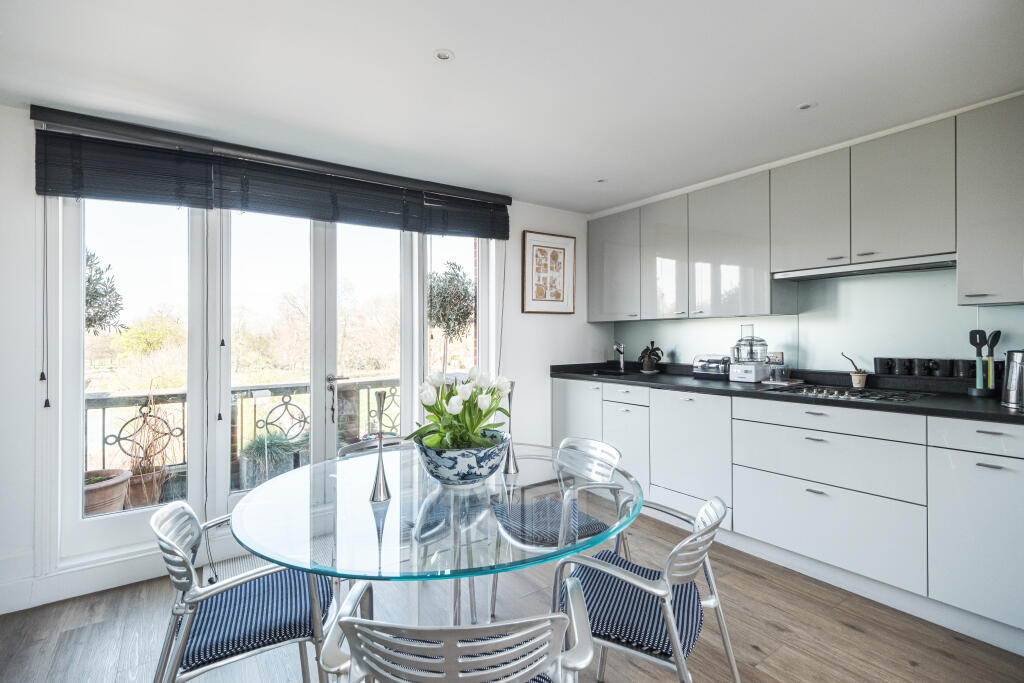 00-clapham-common-south-side-o (6).jpg