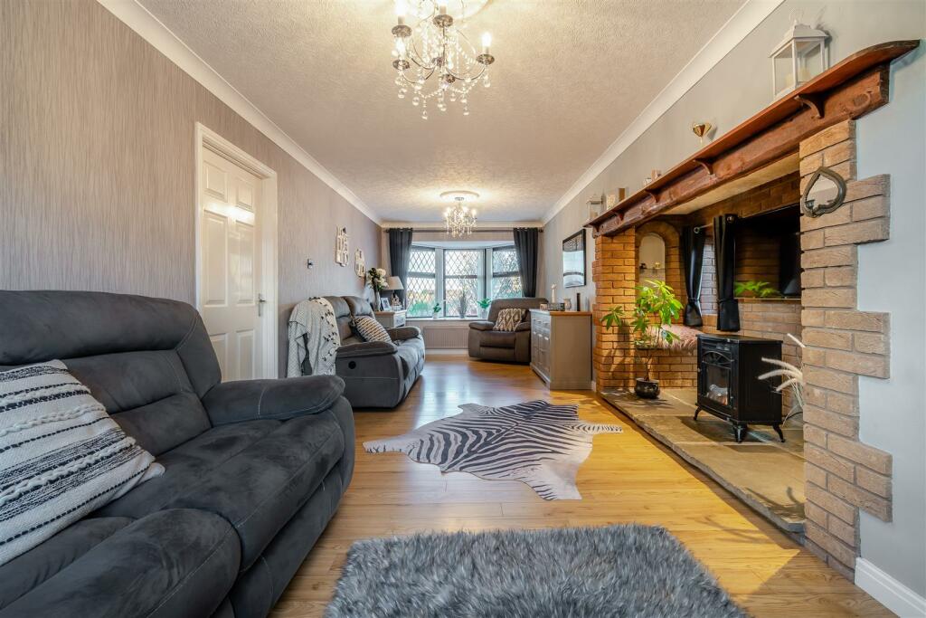 8576940-interior11.jpg