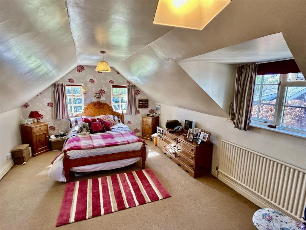 bed11.JPG