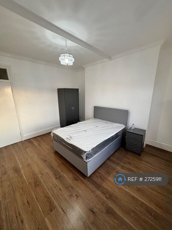 Quested Court, London, E8