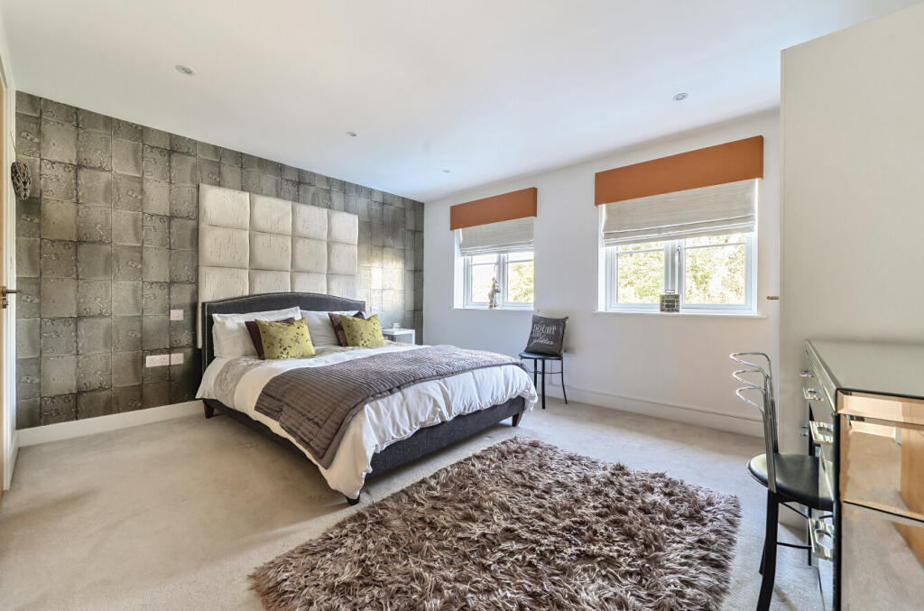 1333619-9-6893180...