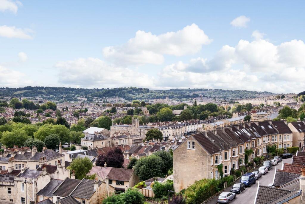 Flat 5, 28, Upper East Hayes Bath, BA1 6LP-13.jpg