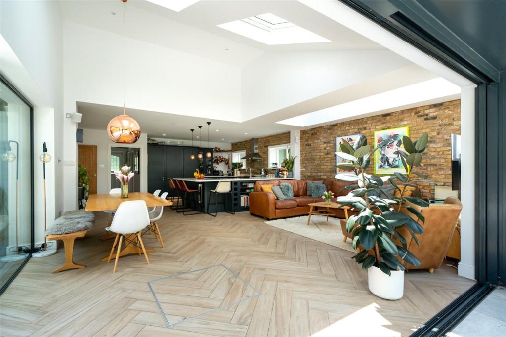 Dining/Family Room