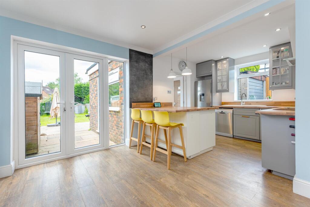 Kitchen-2.jpg