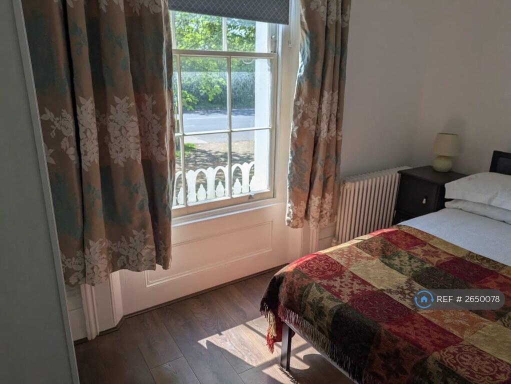 Double Bedroom 
