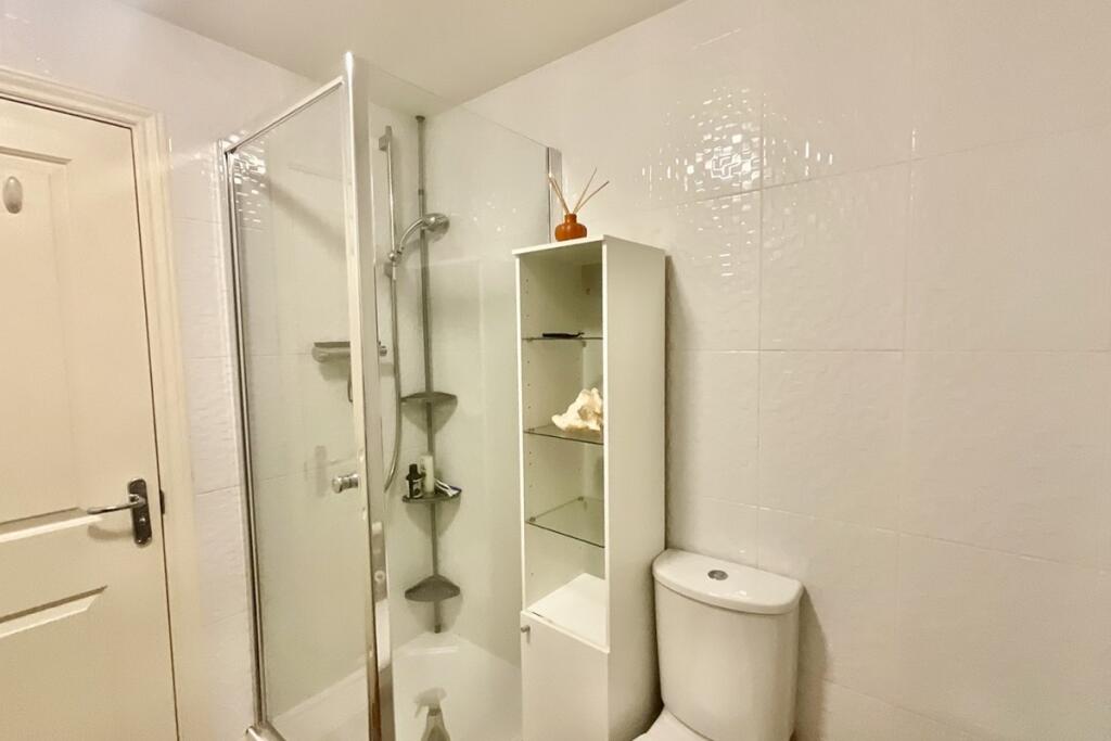 2nd En-Suite 