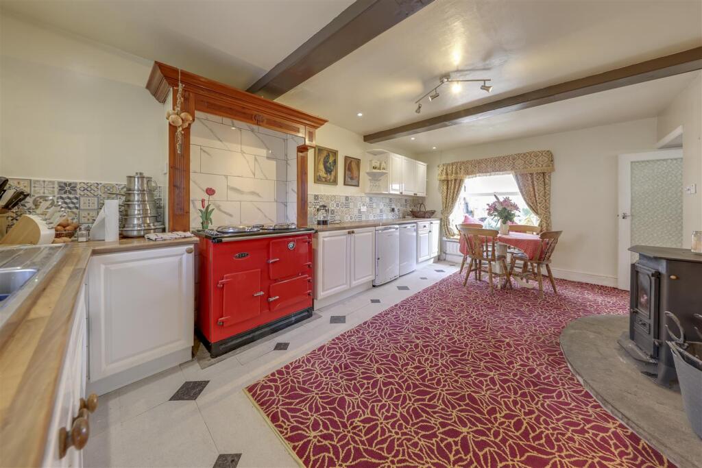 Kitchen / Dining Alt