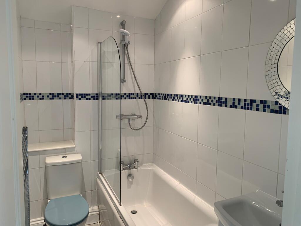 11 harcourt bathroom