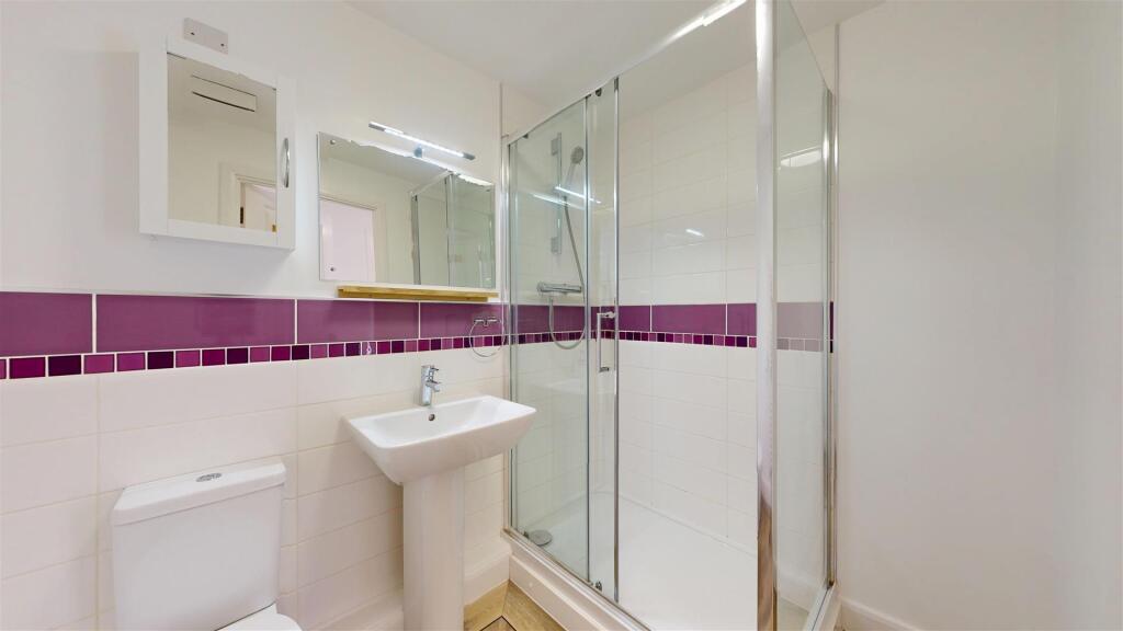 The Old Meadow 36 Bathroom.jpg