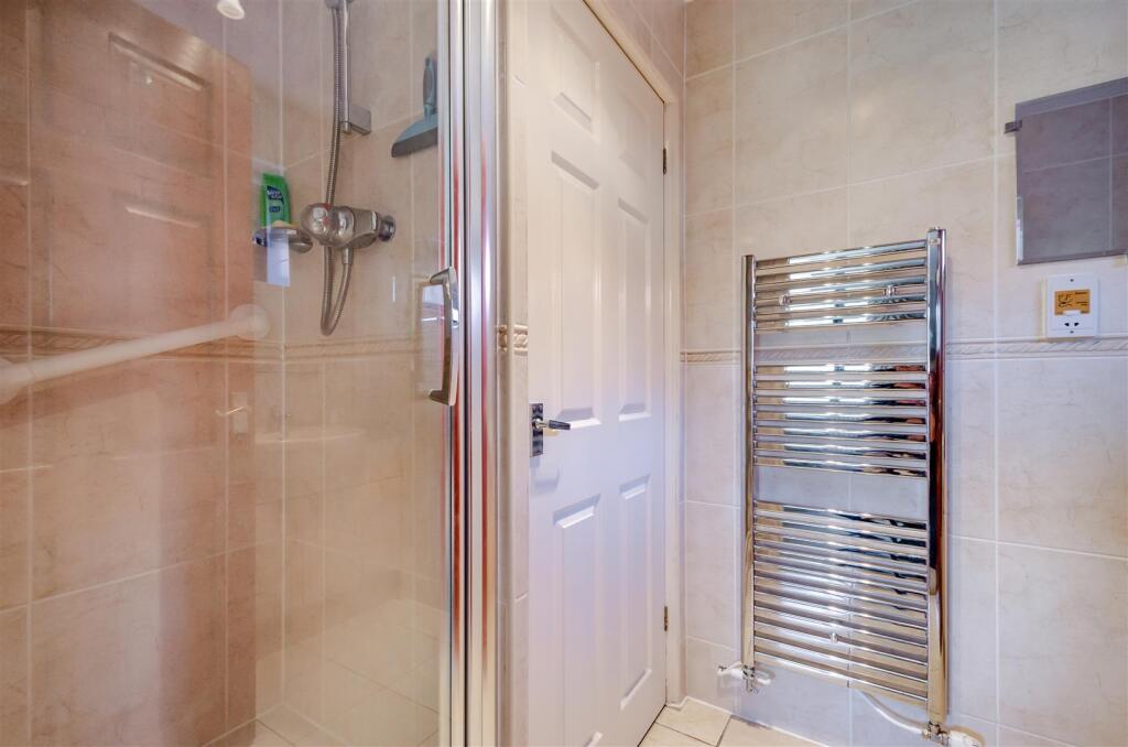 ENSUITE SHOWER ROOM