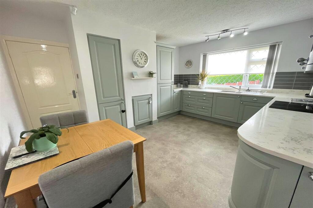 Kitchen Breakfast Ro