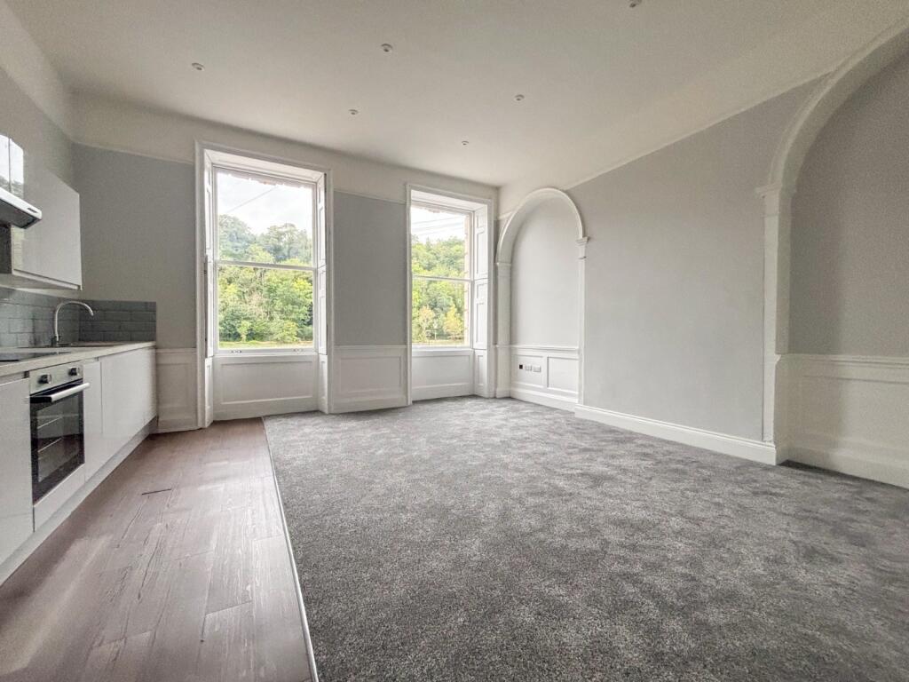 Kitchen/Reception