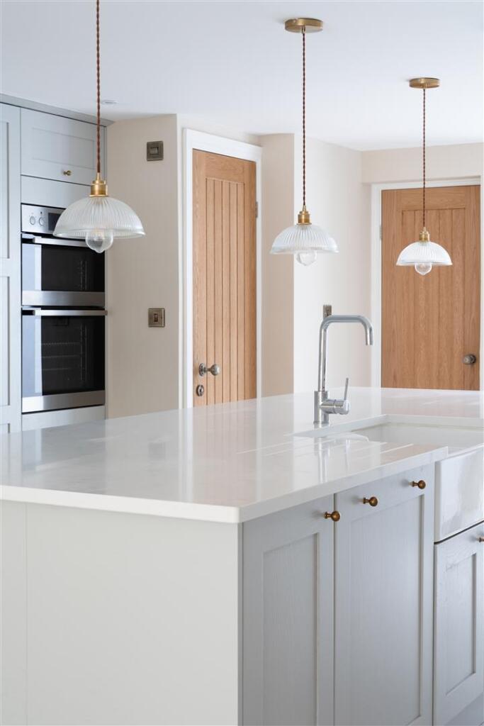 31 Hazlebury Road, SW6-9.jpg