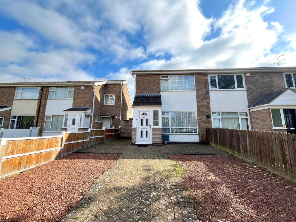 Two Bedroom Semi-detached House on Gleneagles Ave
