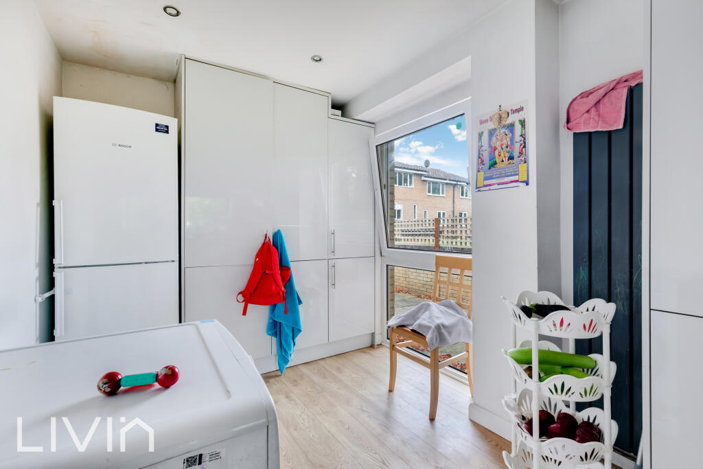 PARK HILL RISE  42 -82