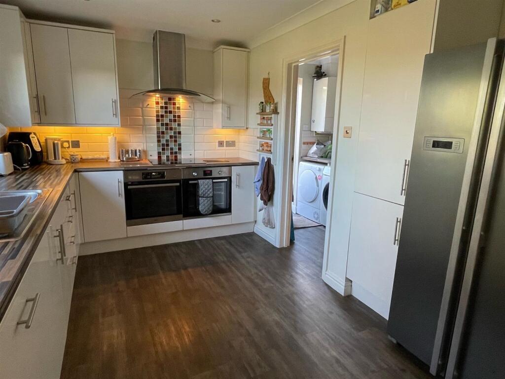 Kitchen 7.jpg