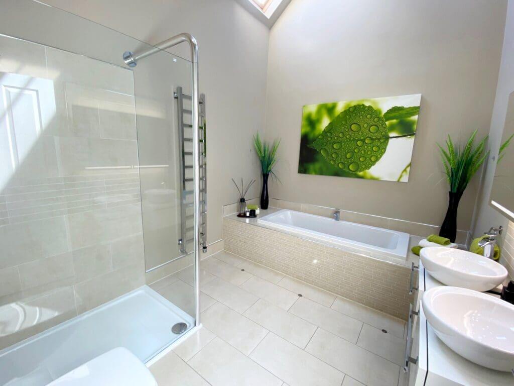 BED 1 EN-SUITE