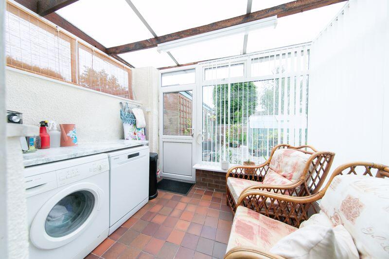 Sun lounge/Utilities space