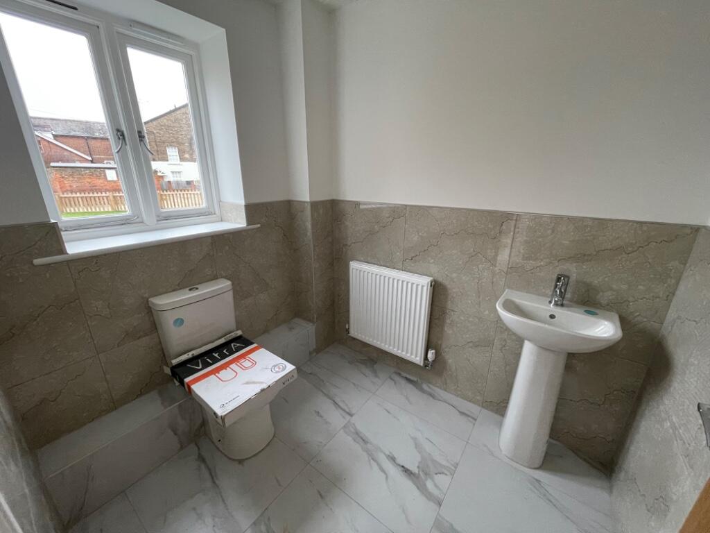 DOWNSTAIRS CLOAKROOM