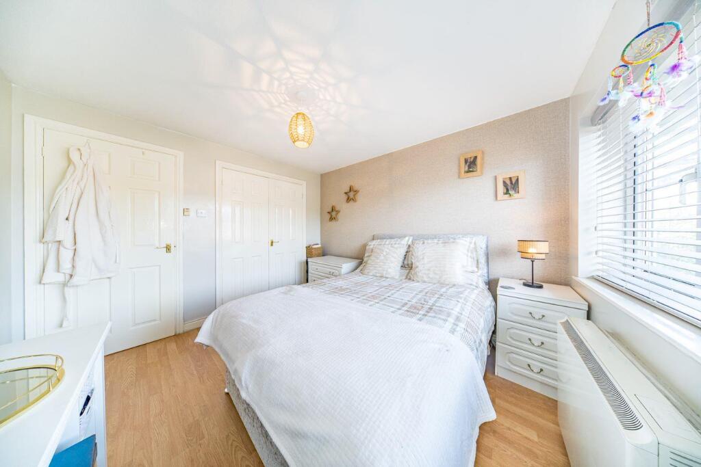 7 Rio Court bedroom 1 2.jpg