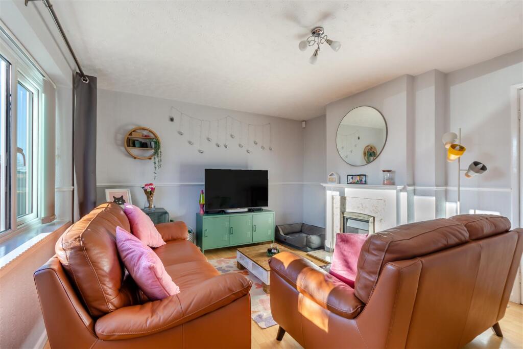 8634568-interior15.jpg