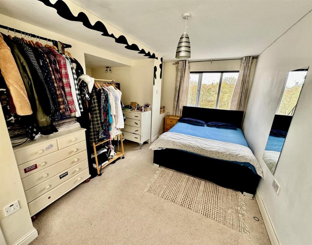Bedroom 3.jpg