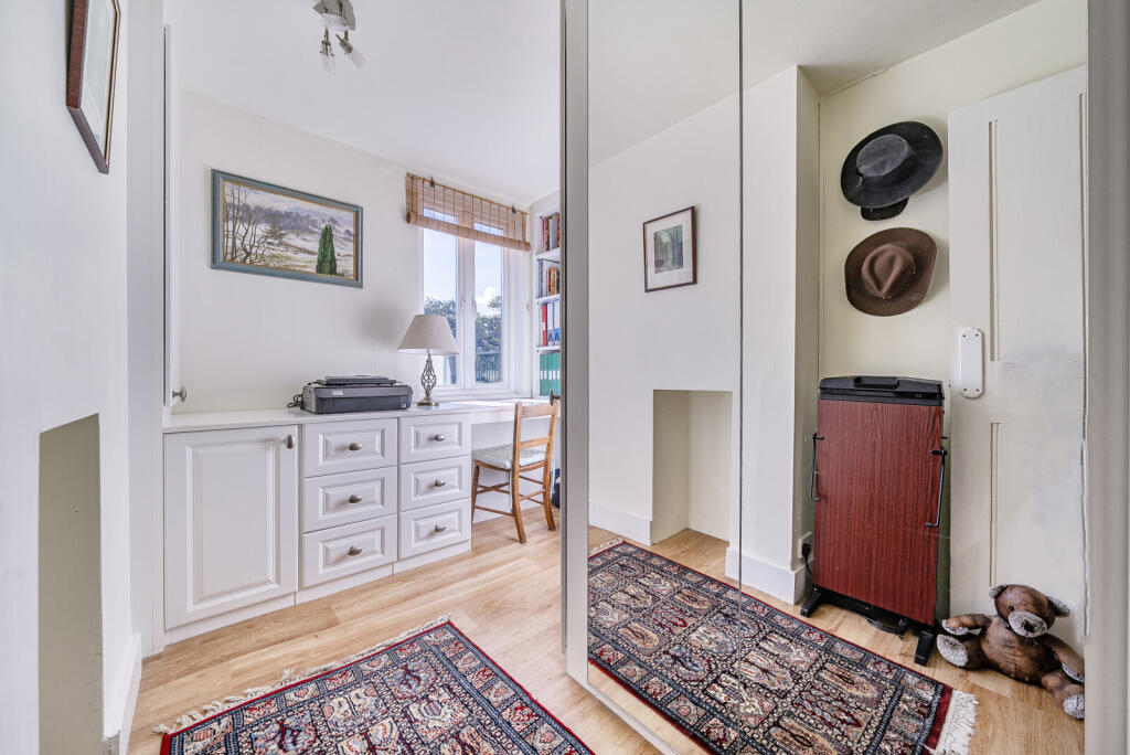 1348399-12-68bef6...