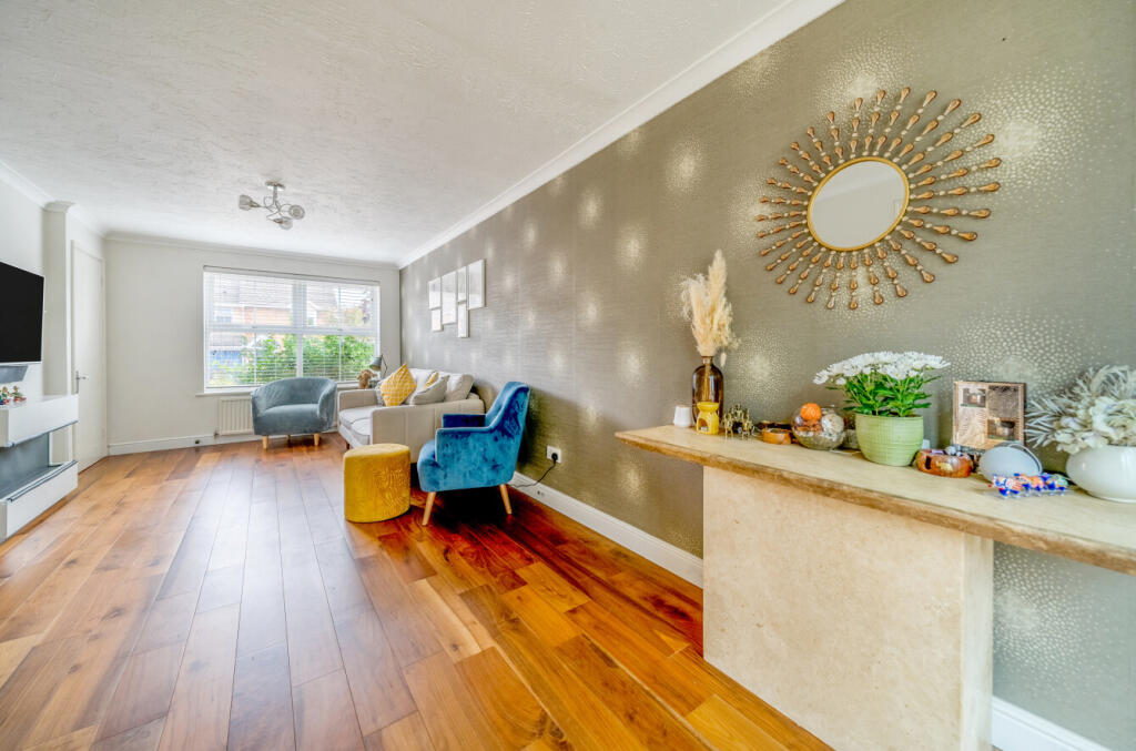 1369771-2-68f0c0c...