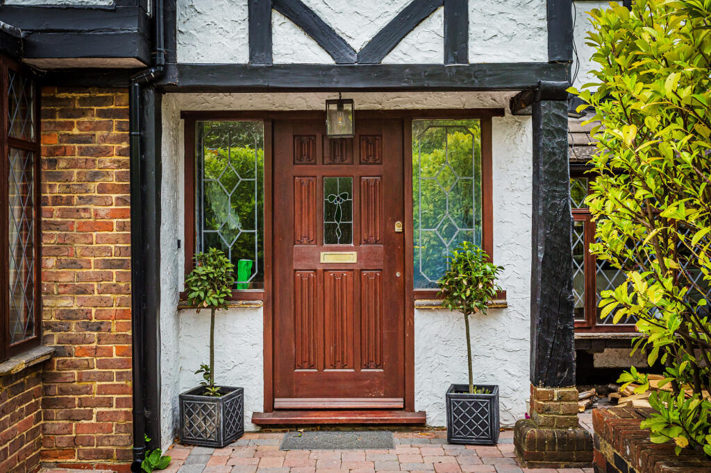 Chichester Road, Dorking, Surrey, RH4