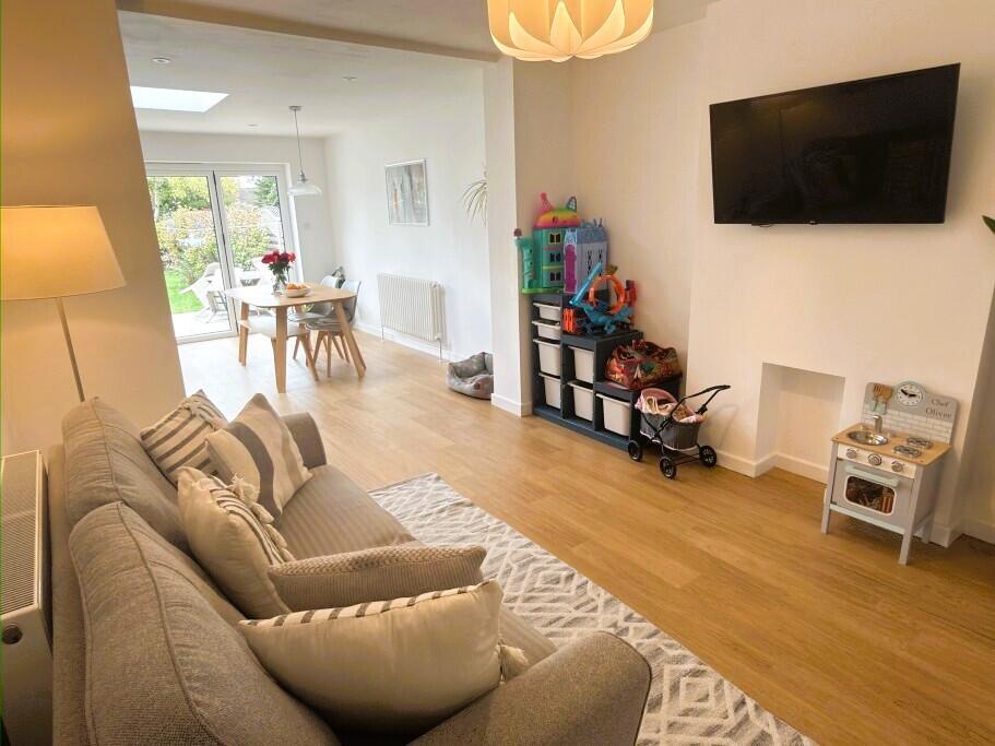 Kitchen/Family Hub 4