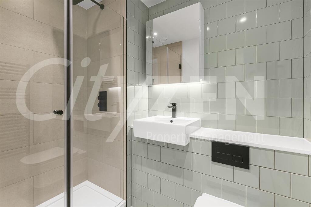 EN SUITE SHOWER