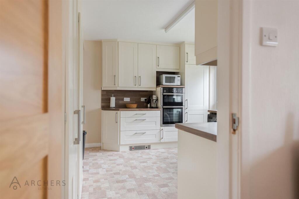 385RedmiresRoad(Interior)(4of25).jpg