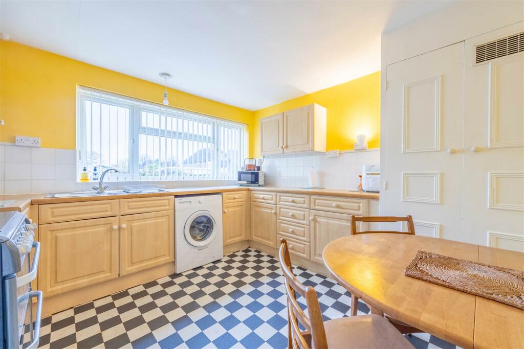 Kitchen/Breakfast Room