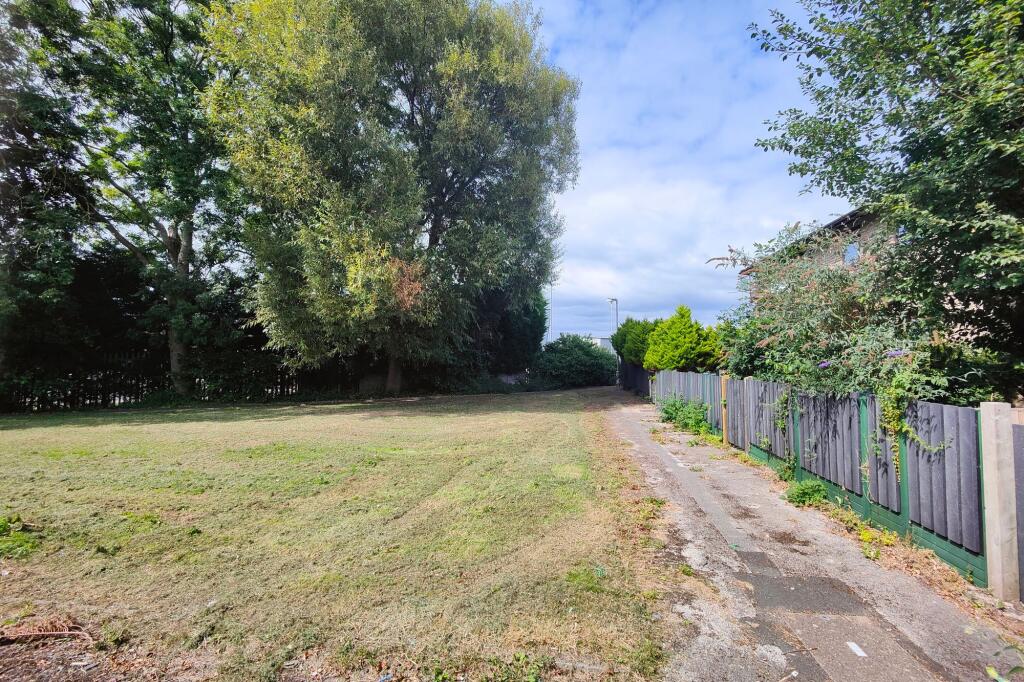 Green Space to Front