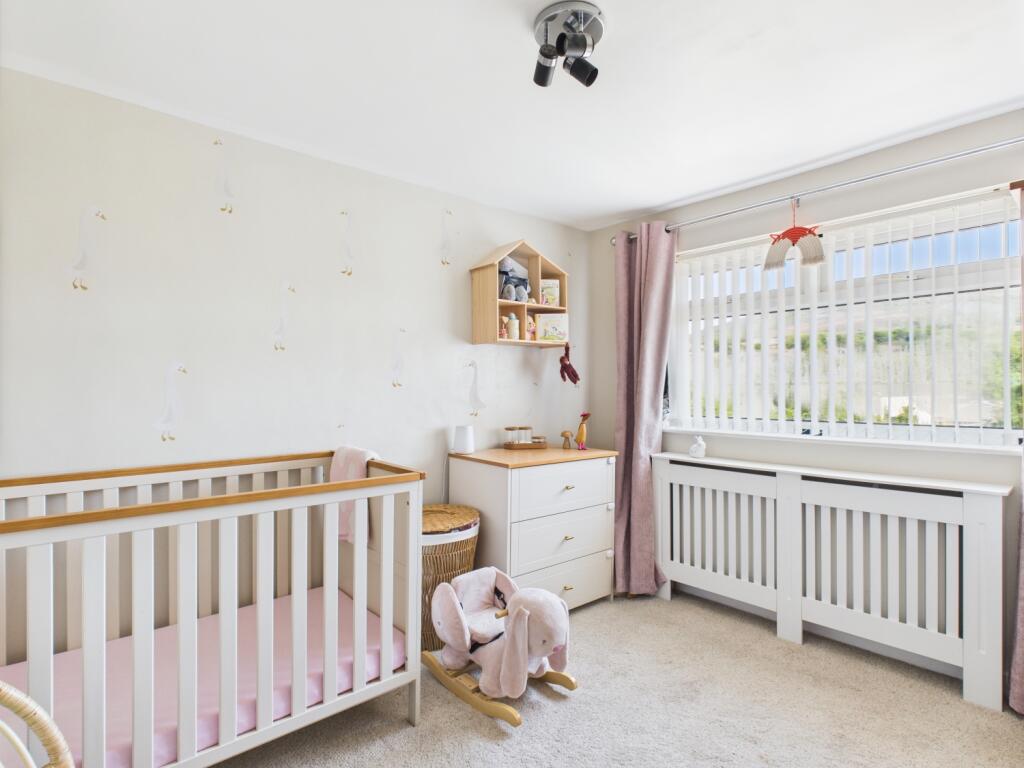 CAM03729G0-PR0092-STILL018