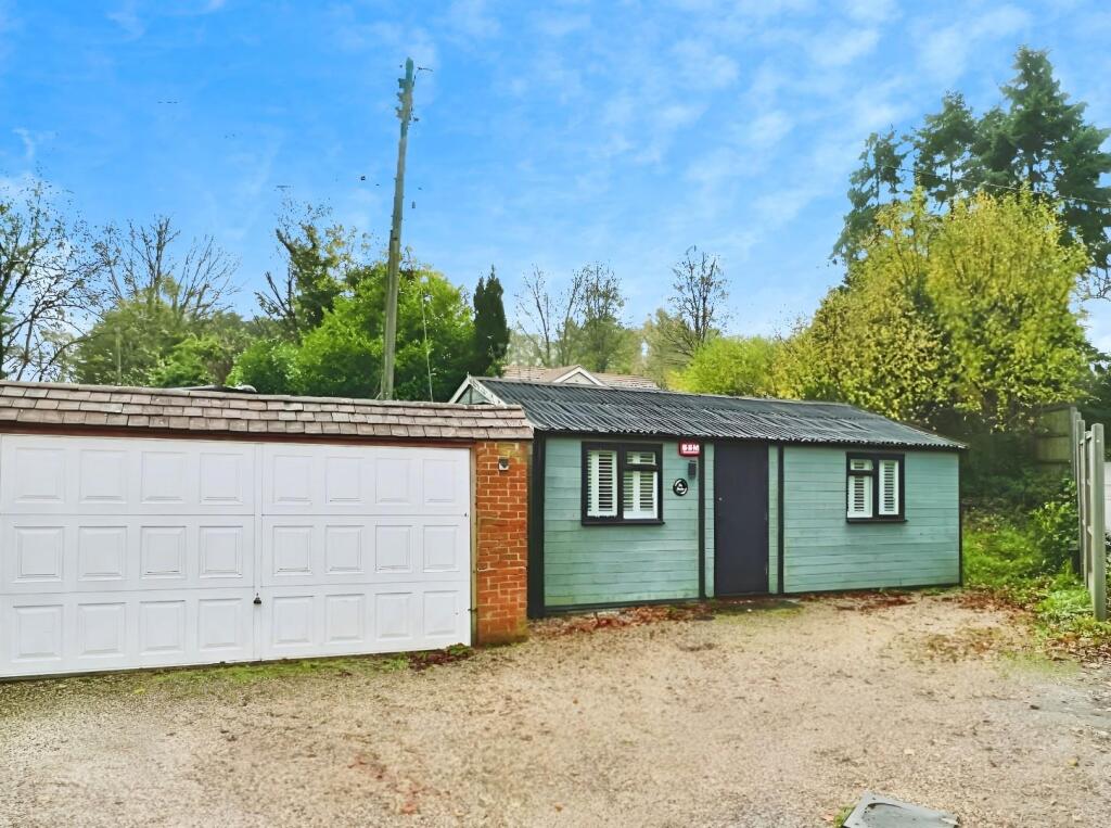 34a38091-amber 20green 20annexxe.jpg