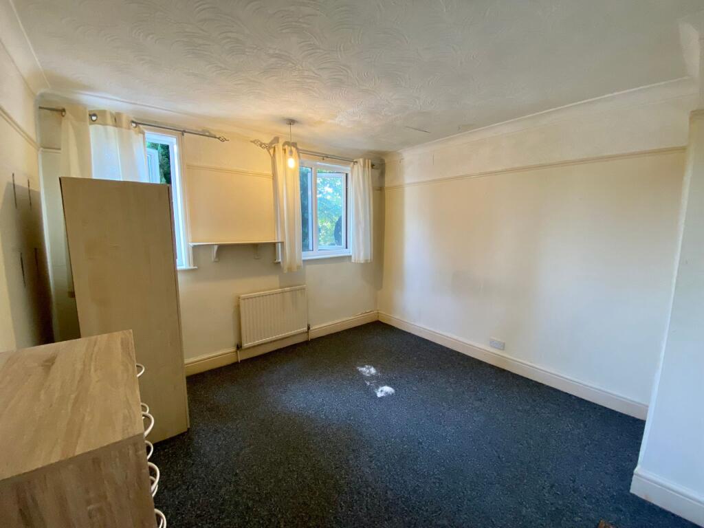 Bedroom (front large)