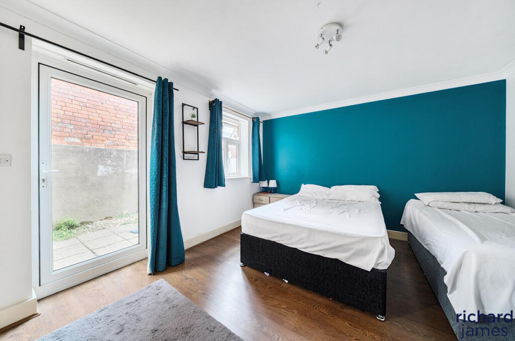 12549d1656174536980a9c84ab72ecc3