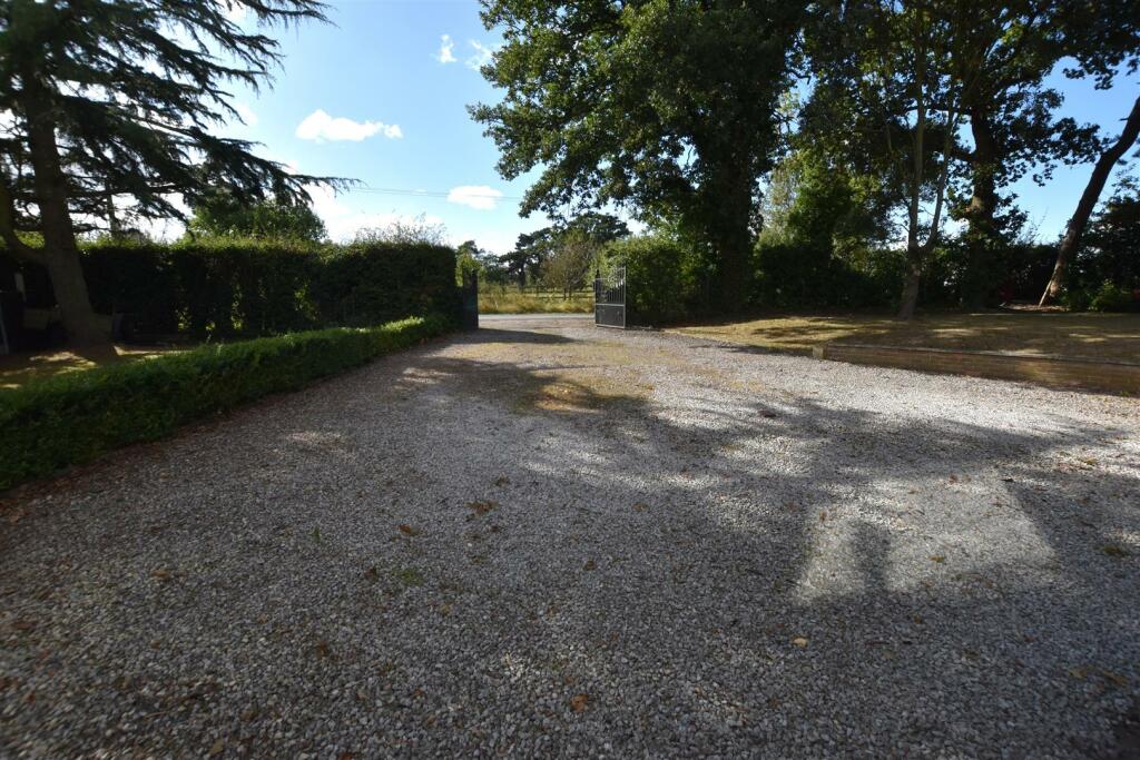 Driveway.JPG