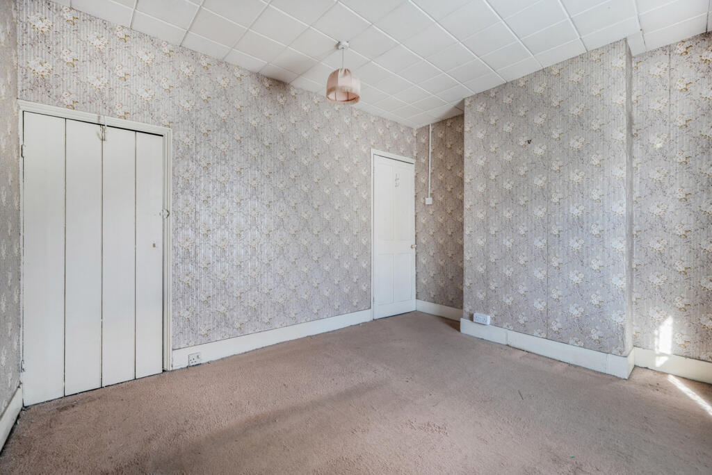 1358592-9-68d27eb...