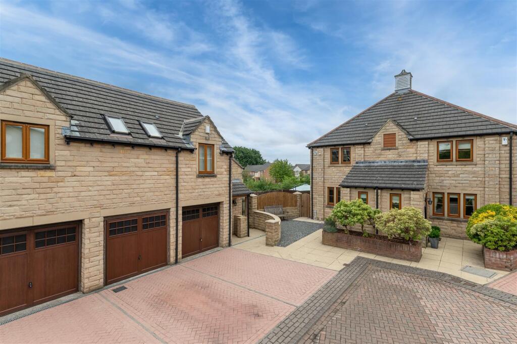 Front &amp; Garage (Middle)